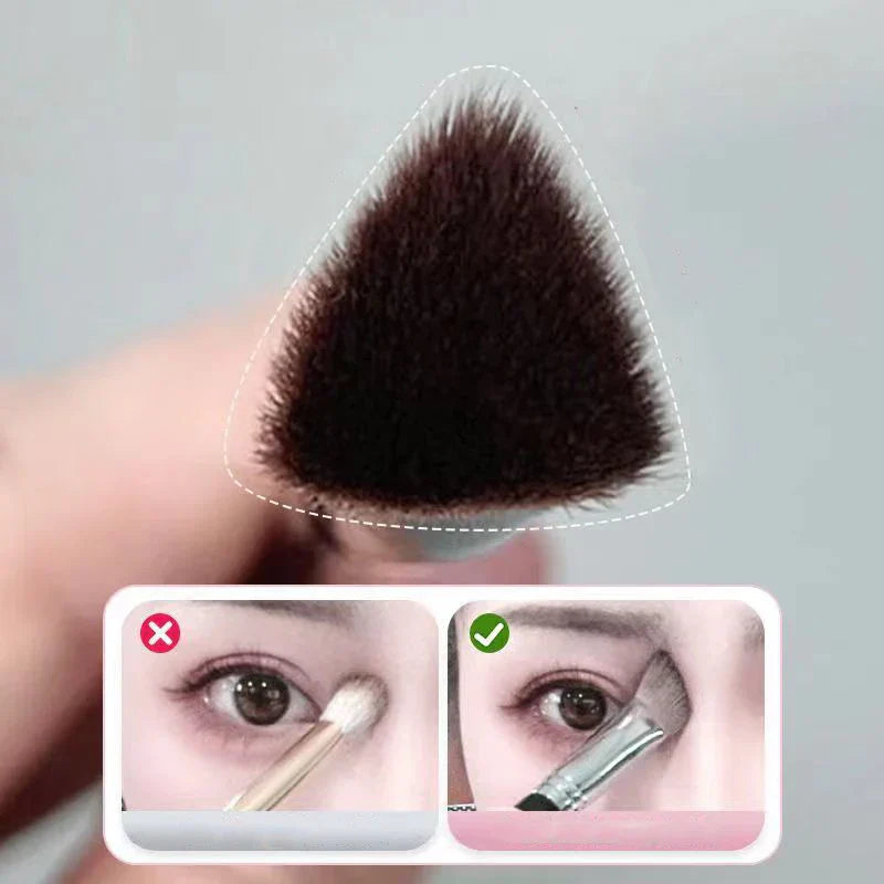 Triangular Angled Highlighter Brush – Nose Contour & Concealer Brush