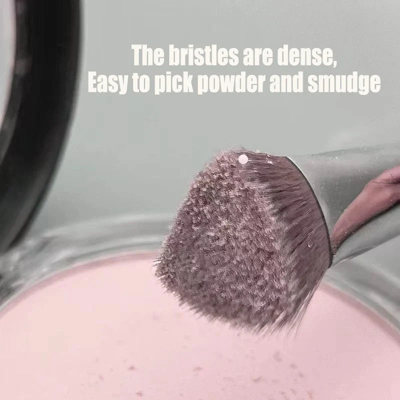 Triangular Angled Highlighter Brush – Nose Contour & Concealer Brush